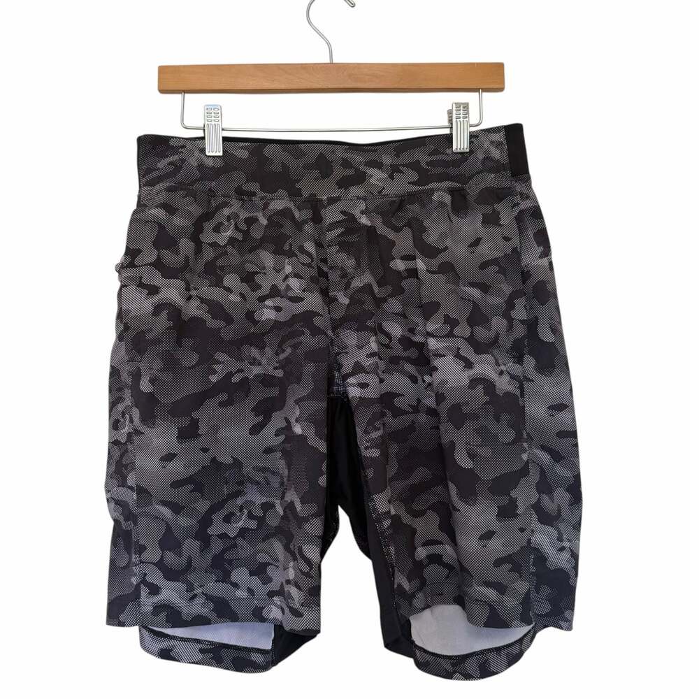 Lululemon T.H.E. Short 9" Linerless Small Pebble Camo Shorts Sz M